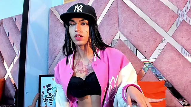 MeghanQueen__ webcam