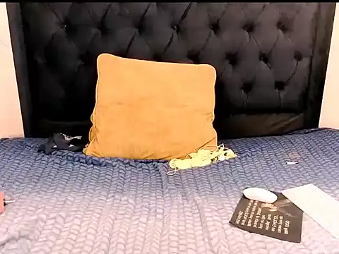 LoveBitesXoxo webcam