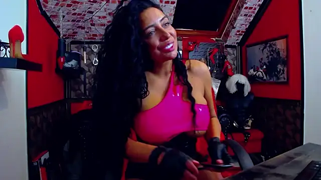 DommeBellatrix webcam