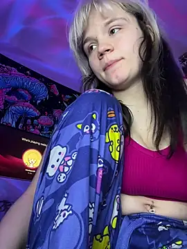 cutiepiespanks - Cutiepiespanks's free webcam - UK Sex Cams