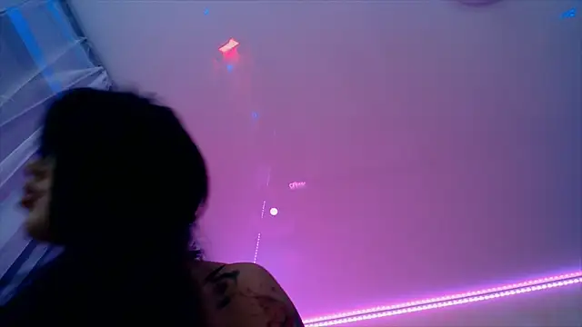 LaylaCruzRose webcam