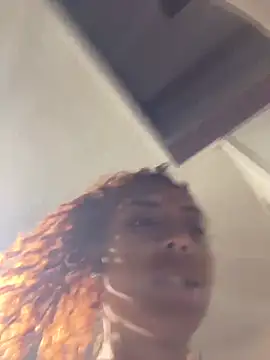 ThePrettyTiana webcam