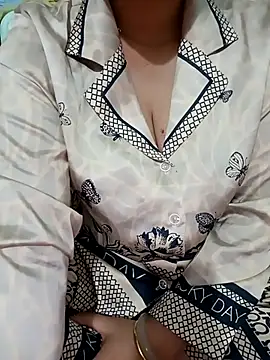 Emily-lonelyy webcam