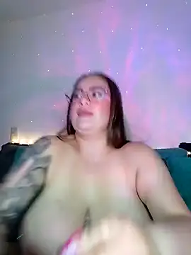 Webcam Model (soofy__)  is live.Free join now!