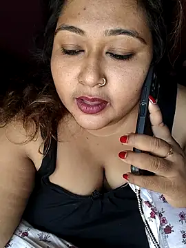 Webcam Model (hotbhabhi011)  is live.Free join now!