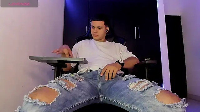 liam_mateo (M twink) - masturbation for 5 minutes