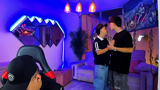 Houseofwarrios webcam