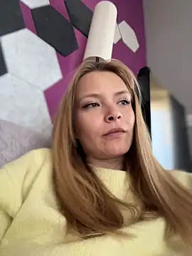 anastasiaaniess (F young) - Good morning Annie :heart: