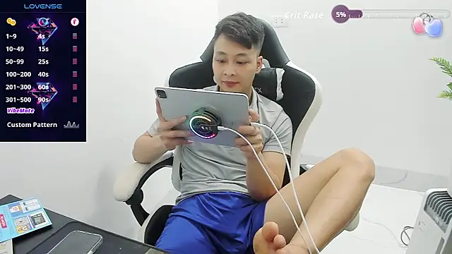 Naughty___asian webcam