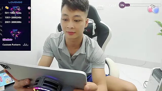 Naughty___asian webcam