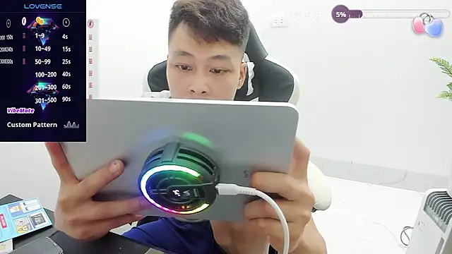 Naughty___asian webcam