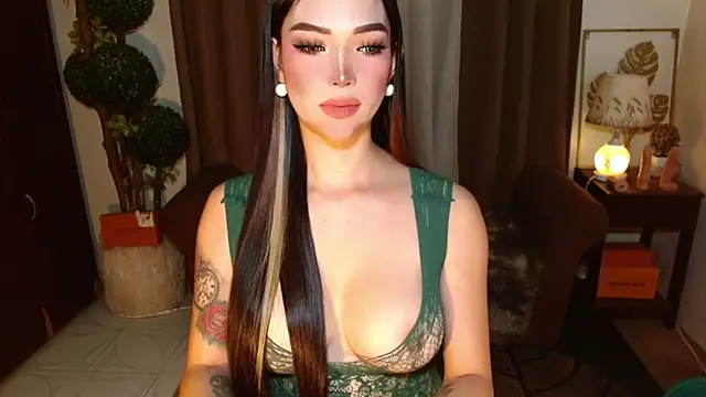 MouthWatering_Ayesha webcam