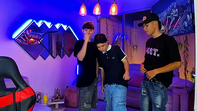 Houseofwarrios webcam