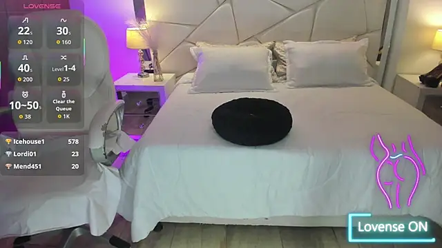 Natasha_Kiim_ webcam