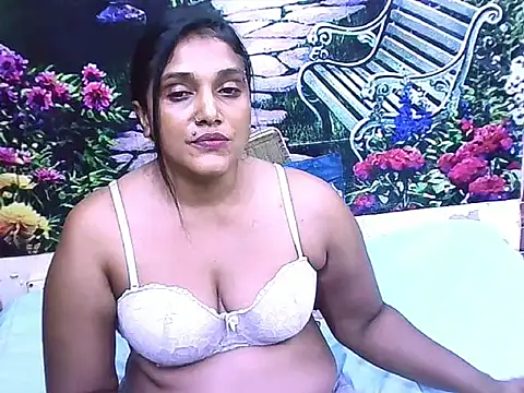 IndianSexyLady20 webcam