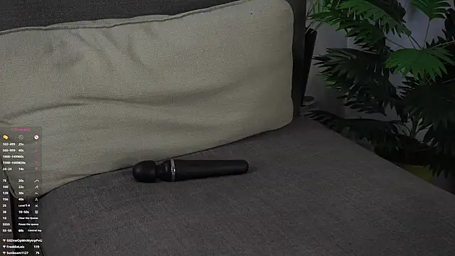 ClarineCasebolt webcam