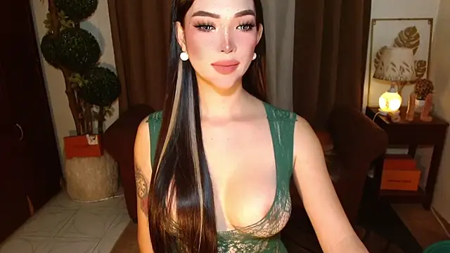 MouthWatering_Ayesha webcam