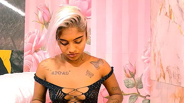 indian_barbie webcam