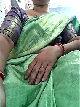 indianhotwife639 live sex cam
