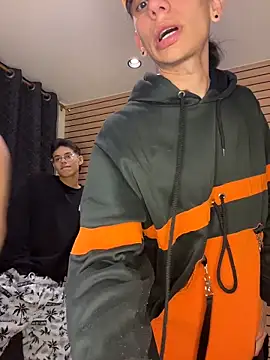 thebatmansion (Ask my age) - peaks and kisses of three 😈🤤🥵🍆