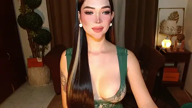 MouthWatering_Ayesha webcam