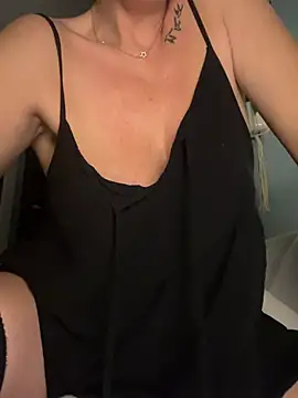 TheSweetestSlut webcam