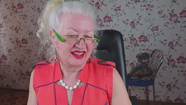 Maya_Mayflower webcam