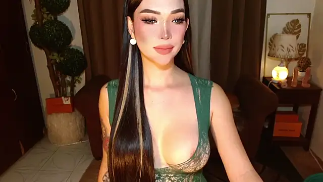 MouthWatering_Ayesha webcam