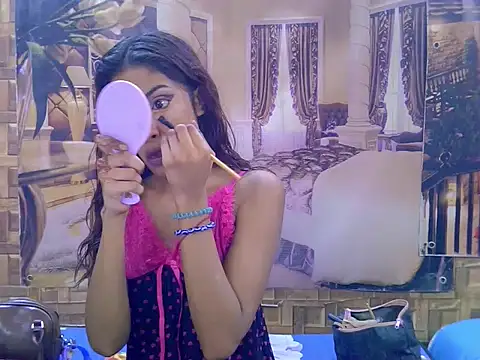 IndianPretty14u2Luv webcam