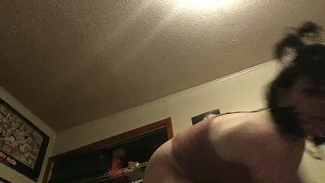 Girlnextdoor242 webcam