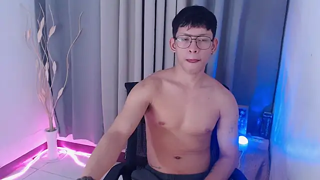 pinkcock_froi2305 (M young) - public cum show