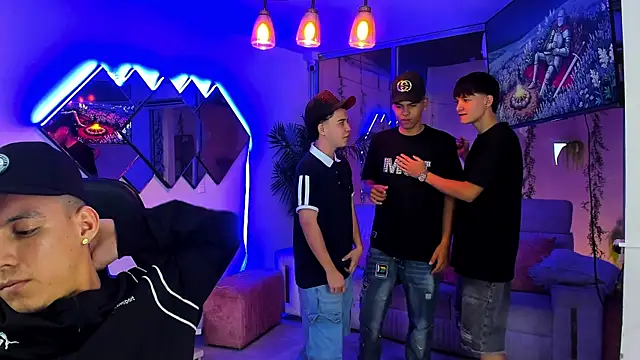 Houseofwarrios webcam