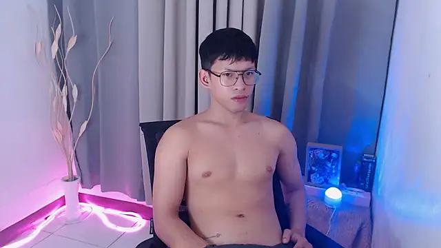 pinkcock_froi2305 webcam