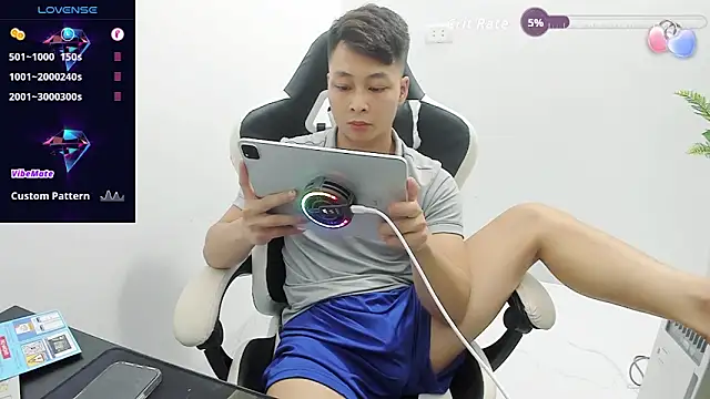 Naughty___asian webcam