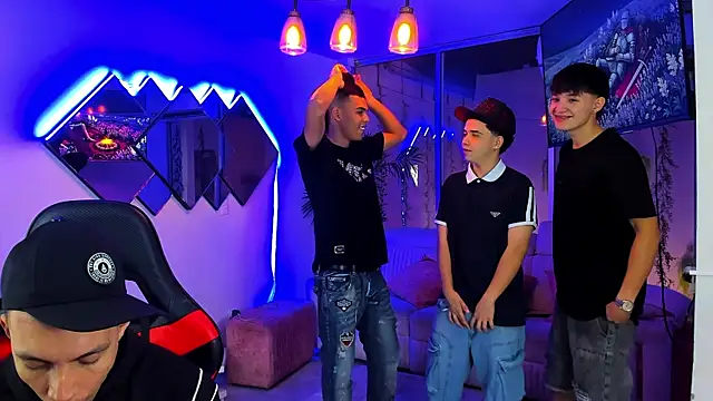 Houseofwarrios webcam