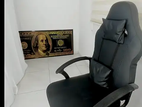 queen_findom1 webcam