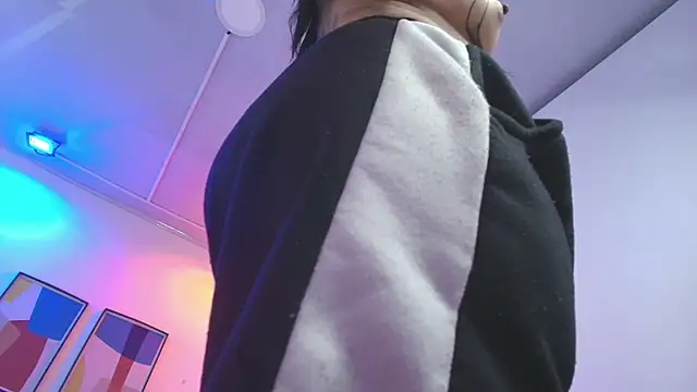 black_roseee (F young) - blowjob with smoke 😈