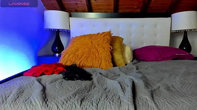 Adara_Ferrara webcam