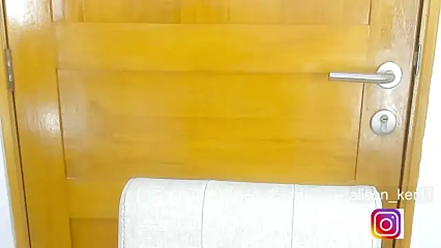 alison-ker3 webcam