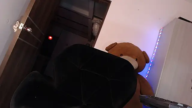 mistressbigcock777 webcam