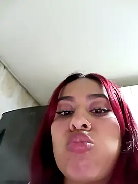 EmiilyFoxx090 webcam