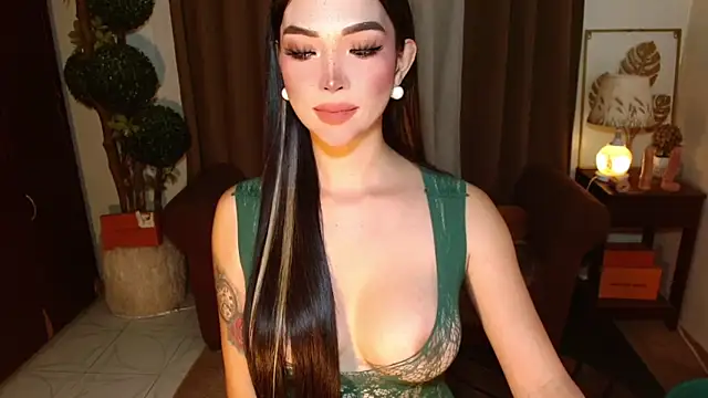 MouthWatering_Ayesha webcam