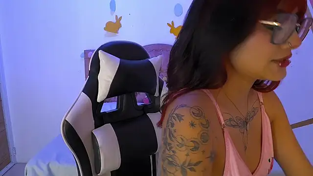 Lucy_boobss webcam