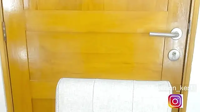 alison-ker3 webcam