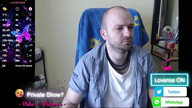 RealManHaveHairy webcam