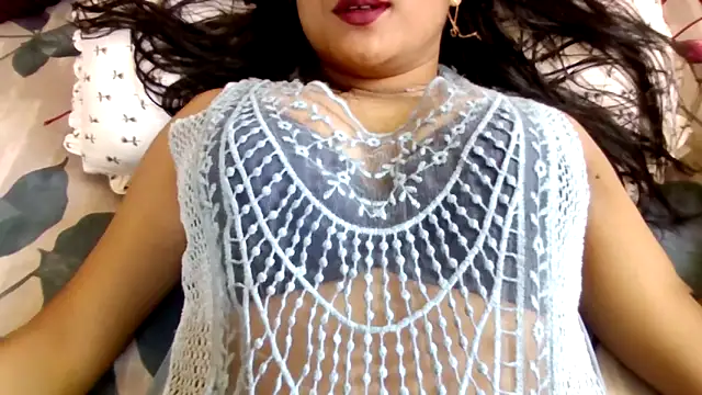 Queenhimanshi webcam