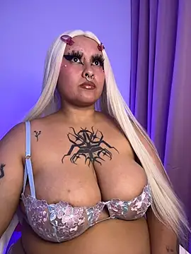 pinkbaddie777 webcam