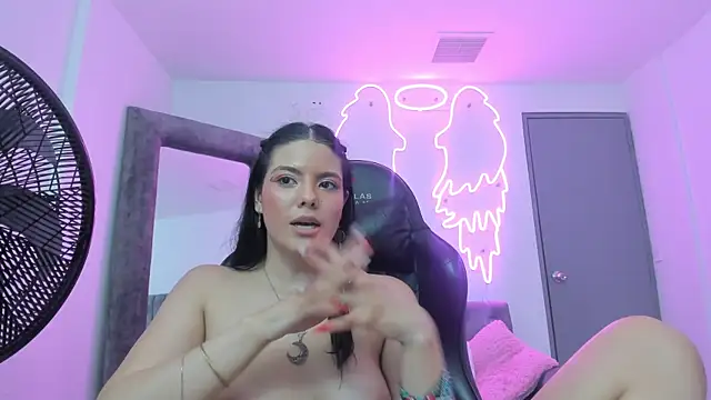 Evelin__thompsson webcam