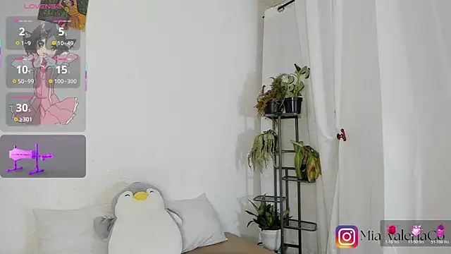 Mia-Valeria- webcam