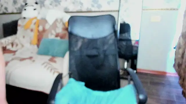 YourWeakness_ webcam